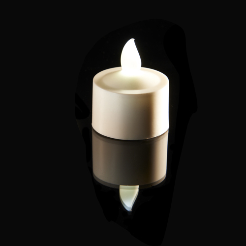 MINI CHANDELLE FLAMME VACILLANTE - BLANC - PAQUET DE 24 - 2 BATTERIES LR44 INCLUSES & REMPLAÇABLES